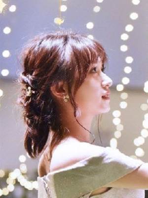 拿捏一朵小綠茶