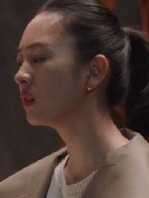 她和她的忠貞情人