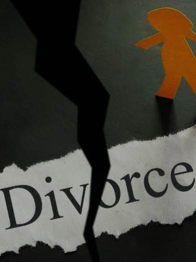 丈夫變心轉移財產，我表面離家旅游，背地收集證據要他好看