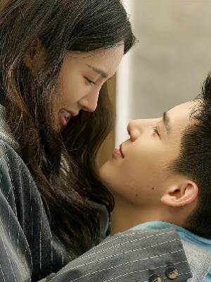 弟弟的粉紅指尖