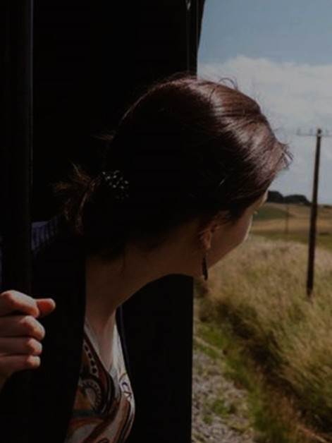 女人回頭，片甲不留。