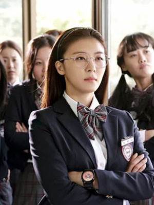 輔導員，你服不服？