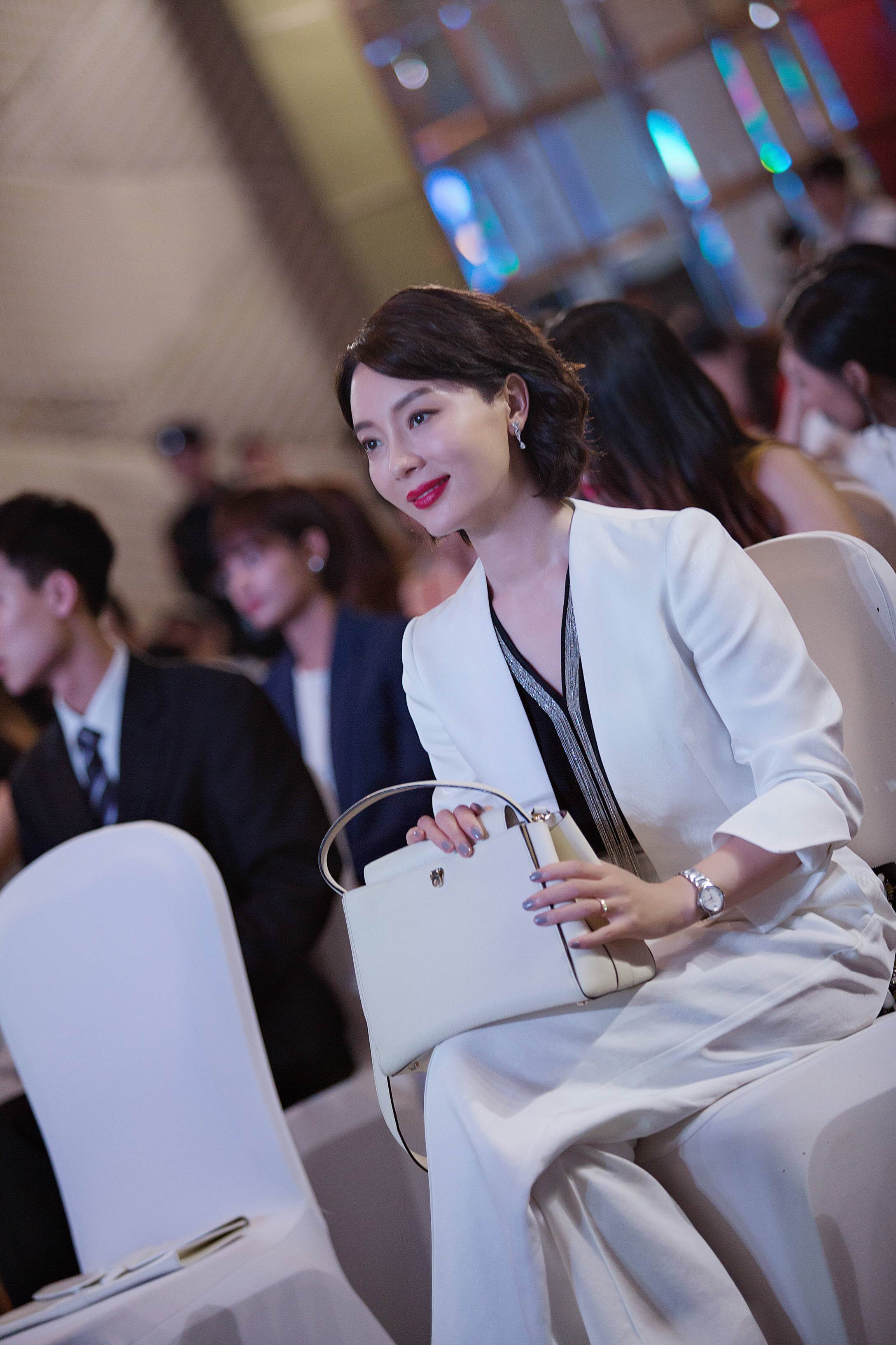 被背叛后，我想反轉對方